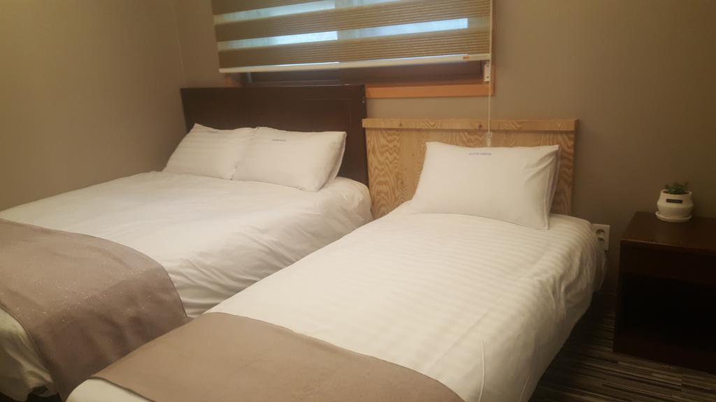 Myeongdong Time Hostel Seoul Exterior photo