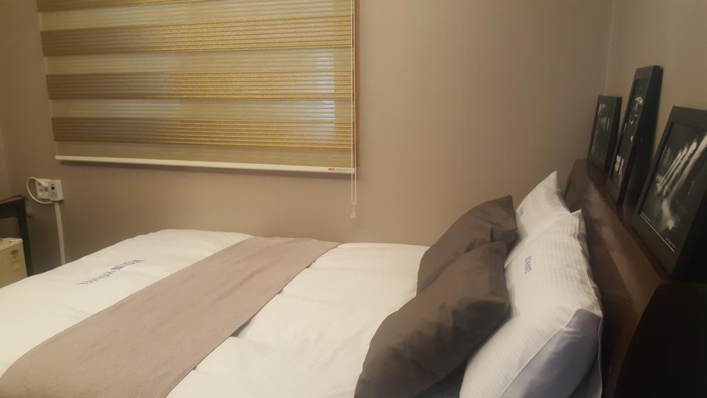 Myeongdong Time Hostel Seoul Exterior photo